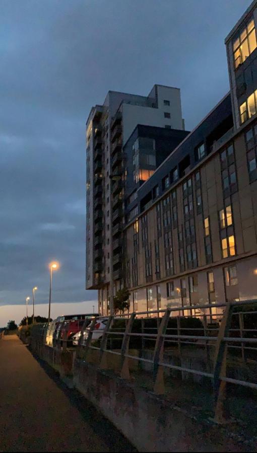 Beautiful Modern Sea-Side Apartment In The City EDI Exterior foto